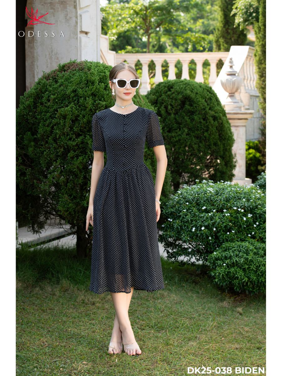 ĐẦM XÒE CỔ TRÒN PHỐI NÚT DK25-038