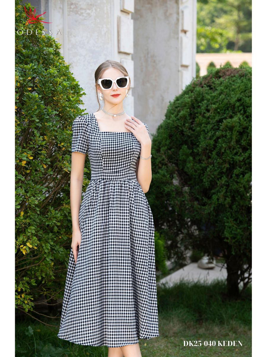 ĐẦM LIỀN CỔ VUÔNG DK25-040