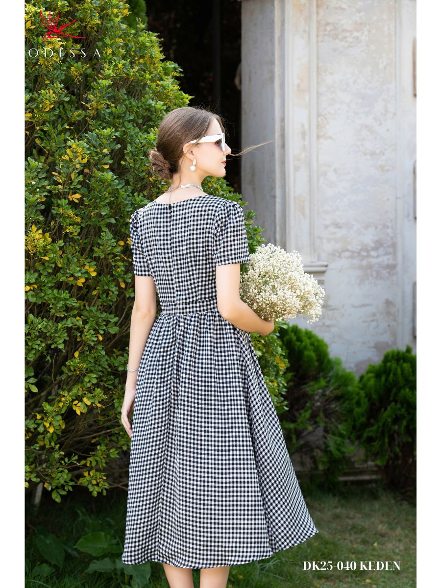 ĐẦM LIỀN CỔ VUÔNG DK25-040