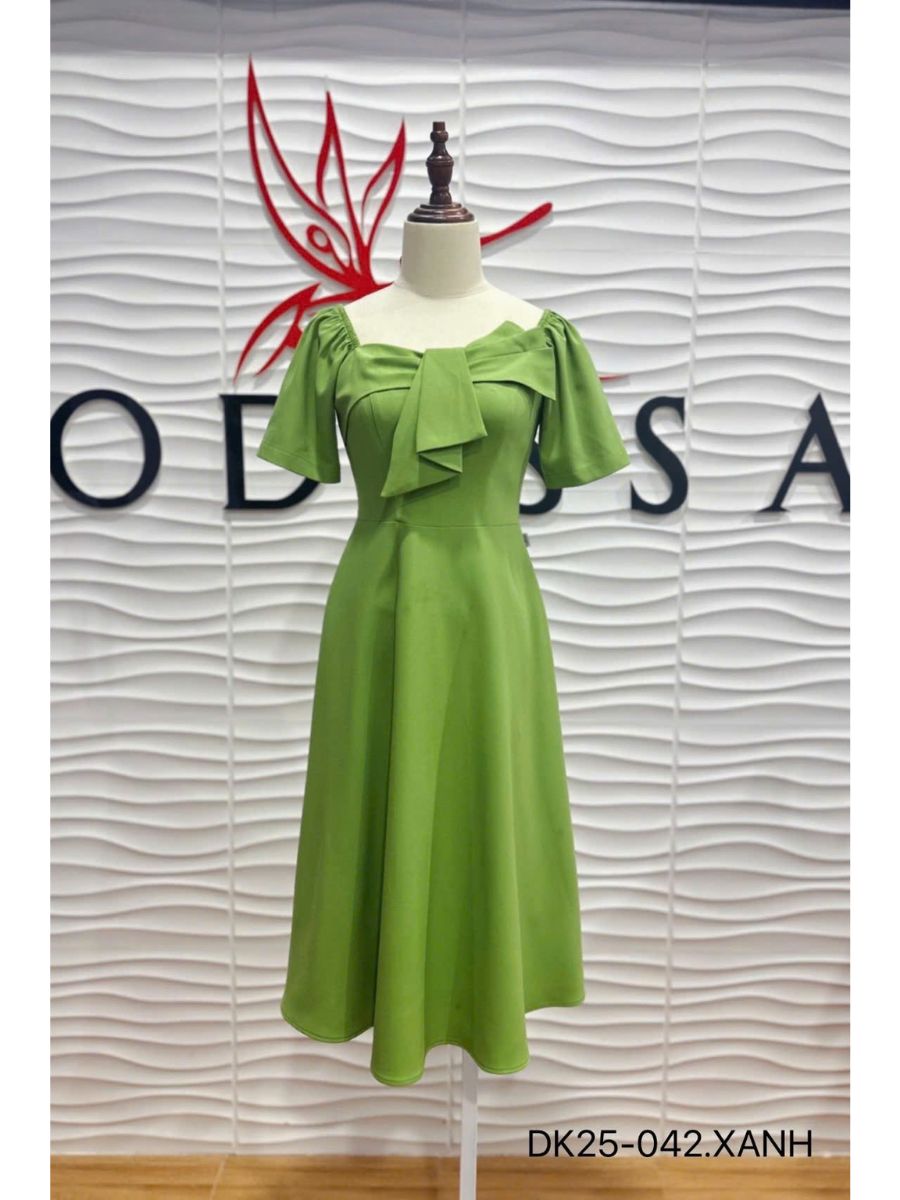 ĐẦM DỰ TIỆC CỔ NƠ DÁNG XÒE DK25-042