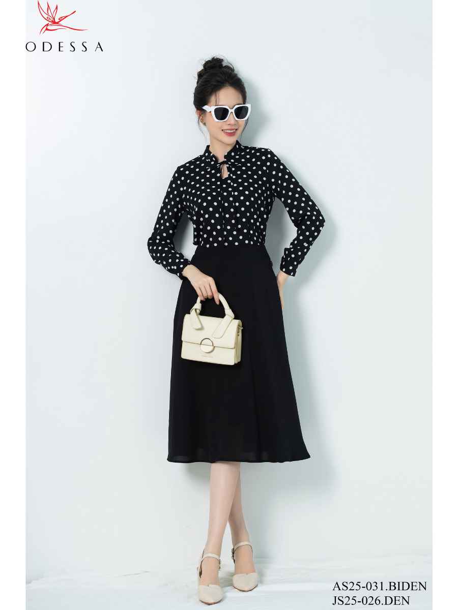 ÁO SƠ MI TAY DÀI CHẤM BI CỔ TRỤ AS25-031