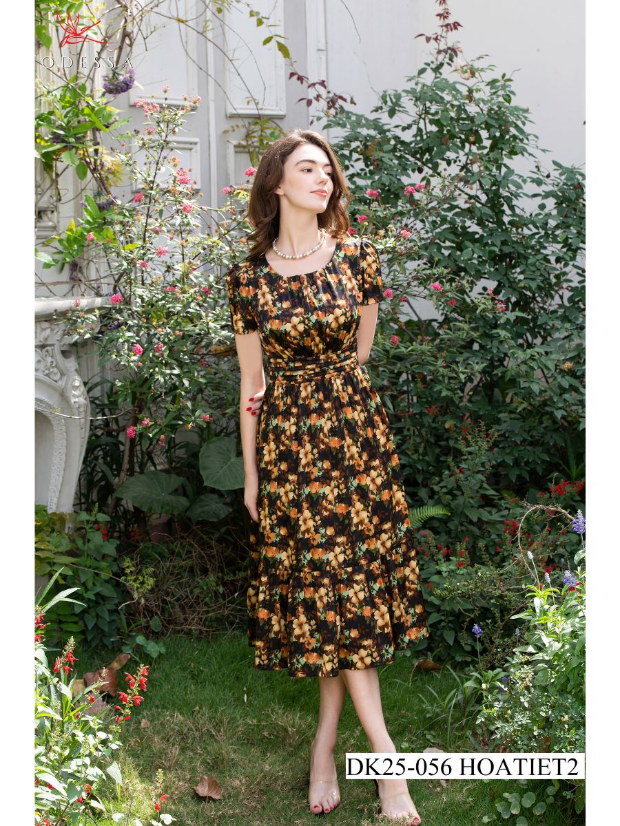 ĐẦM DÁNG XÒE CHUN EO DK25-056