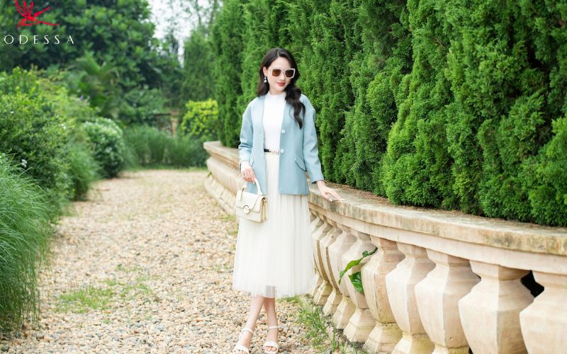 Chân váy chữ A có đai + Áo giữ nhiệt