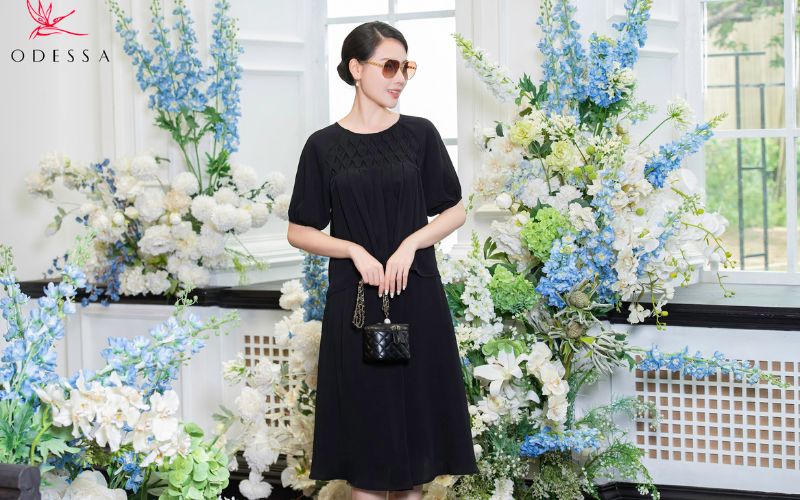 Chân váy xoè nhẹ