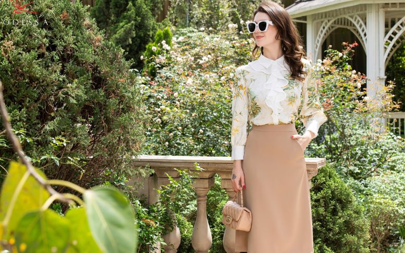 Mặc đồ có họa tiết to bản hoặc ngang