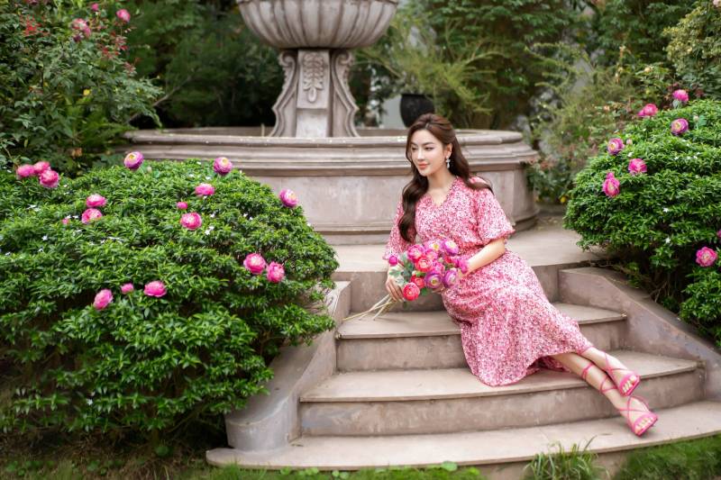 Đầm hoa nhí hồng dáng dài nữ tính