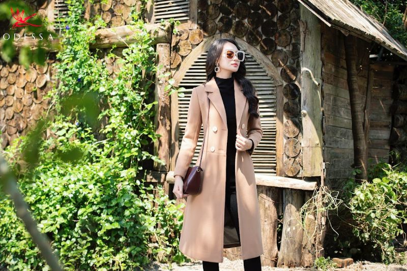 Phối đồ layer cùng áo măng tô