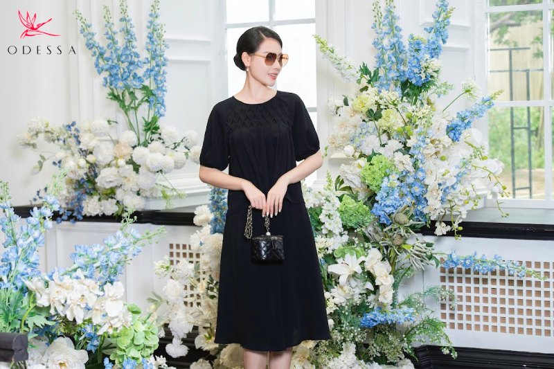 Đầm form suông thanh lịch