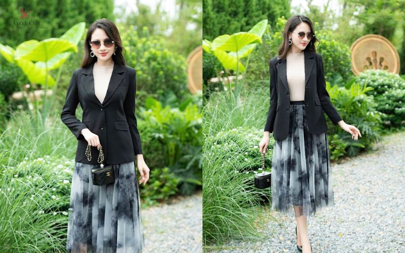 Mix áo blazer cùng chân váy hoạ tiết